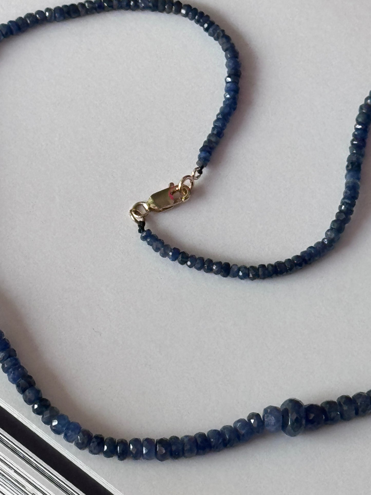 Collar zafiros azules